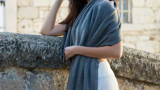 Ways to wear a cashmere wrap