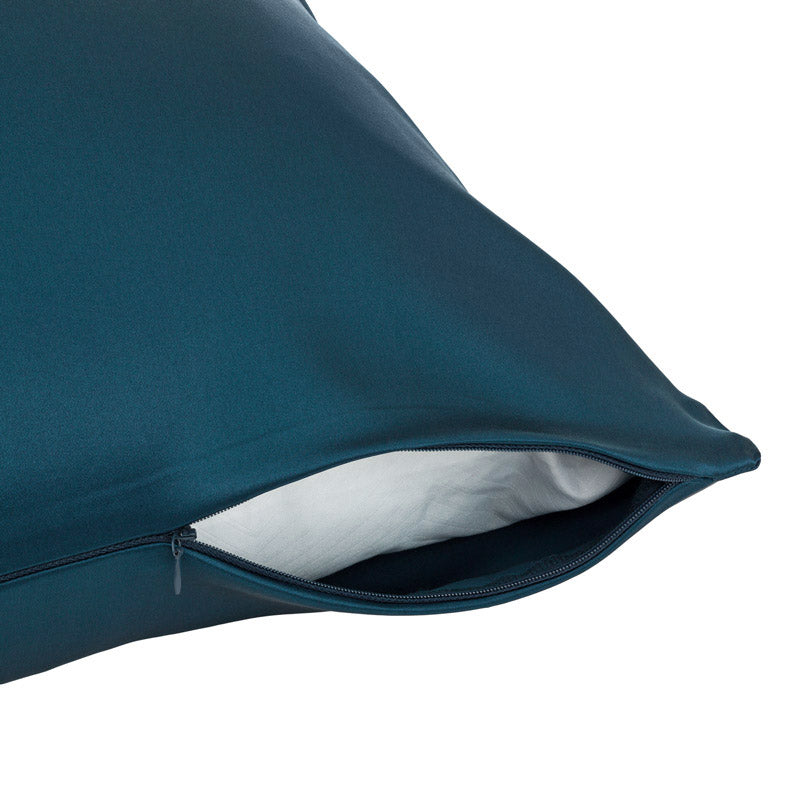 Blue silk pillowcase with zip